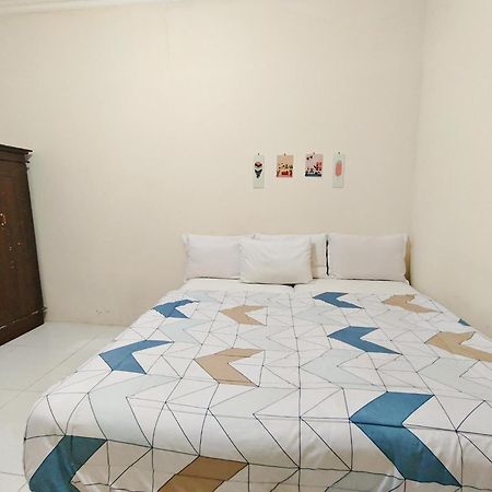 Homey Guesthouse Near Sby Zoo Syariah Surabaya Dış mekan fotoğraf