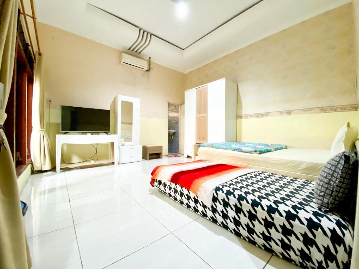 Homey Guesthouse Near Sby Zoo Syariah Surabaya Dış mekan fotoğraf
