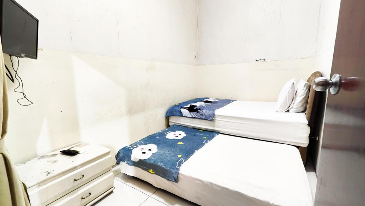 Homey Guesthouse Near Sby Zoo Syariah Surabaya Dış mekan fotoğraf
