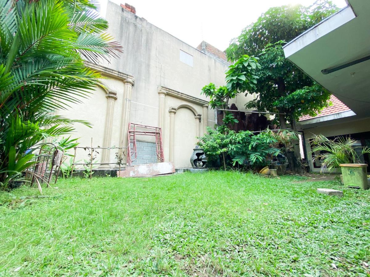 Homey Guesthouse Near Sby Zoo Syariah Surabaya Dış mekan fotoğraf