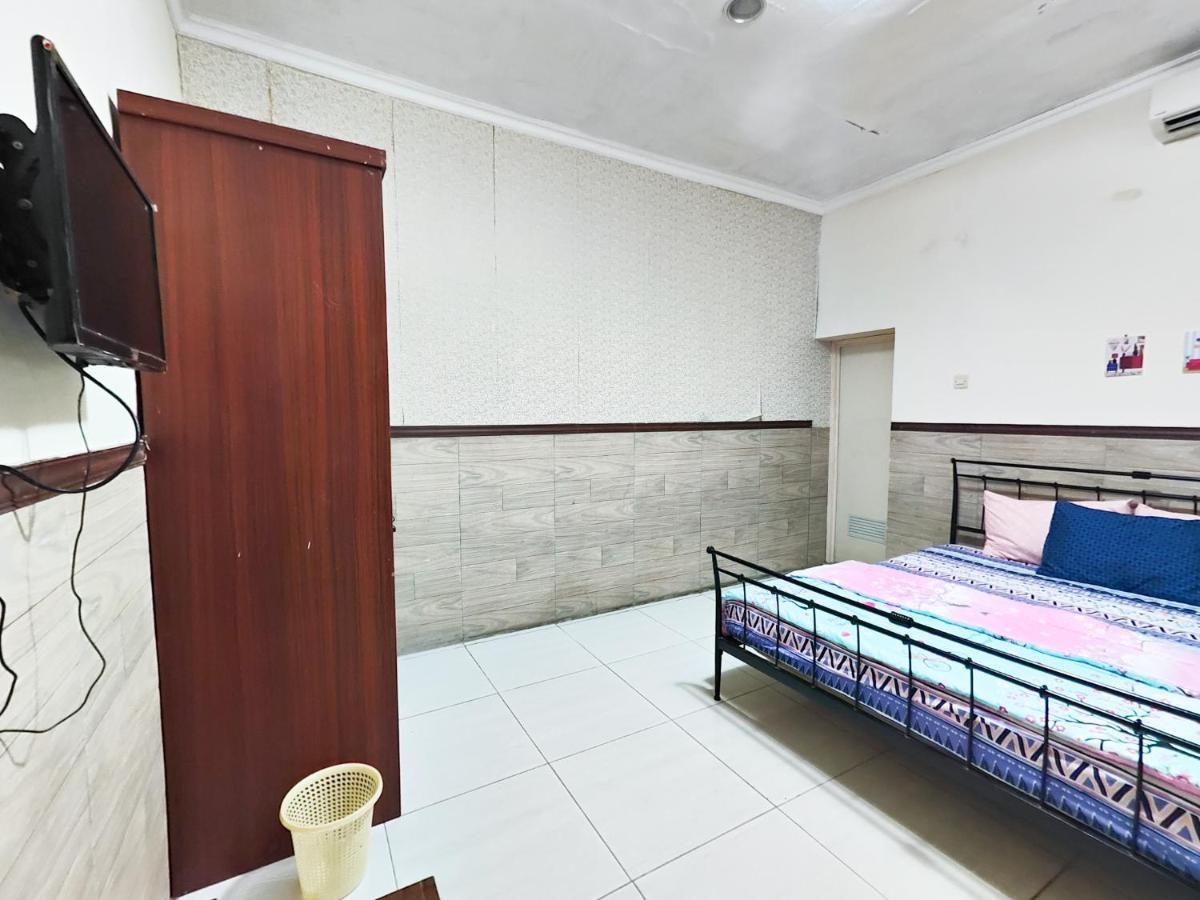 Homey Guesthouse Near Sby Zoo Syariah Surabaya Dış mekan fotoğraf